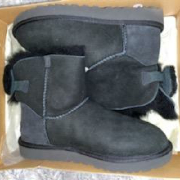 Authentic Ugg Australia boots - Picture 4 of 7